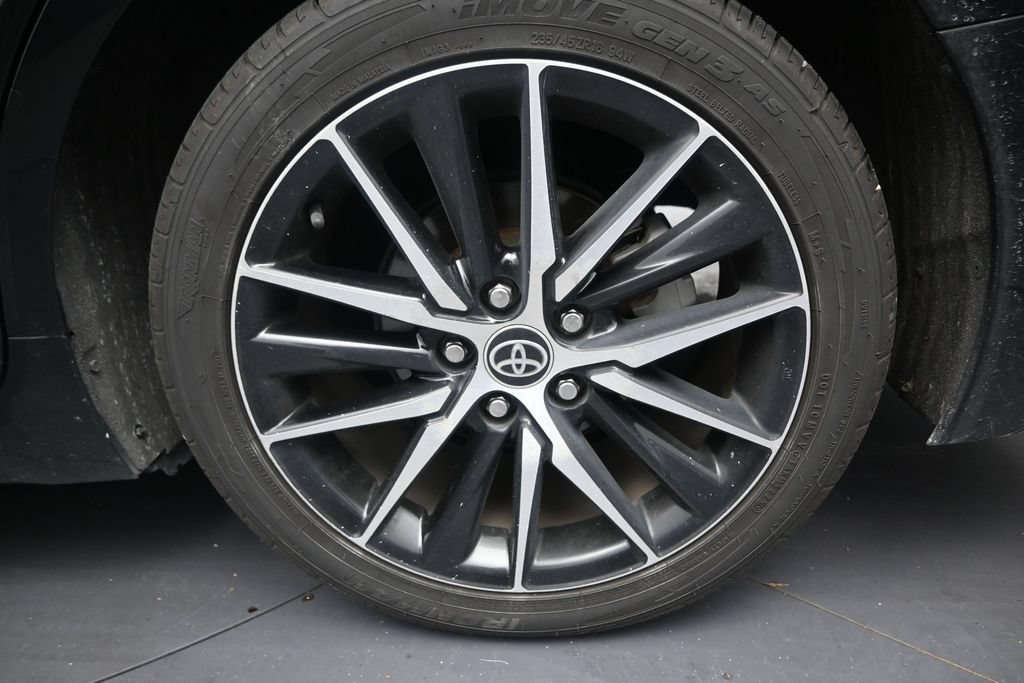 Used 2022 Toyota Camry SE w/ Audio Upgrade Package FWD image 10