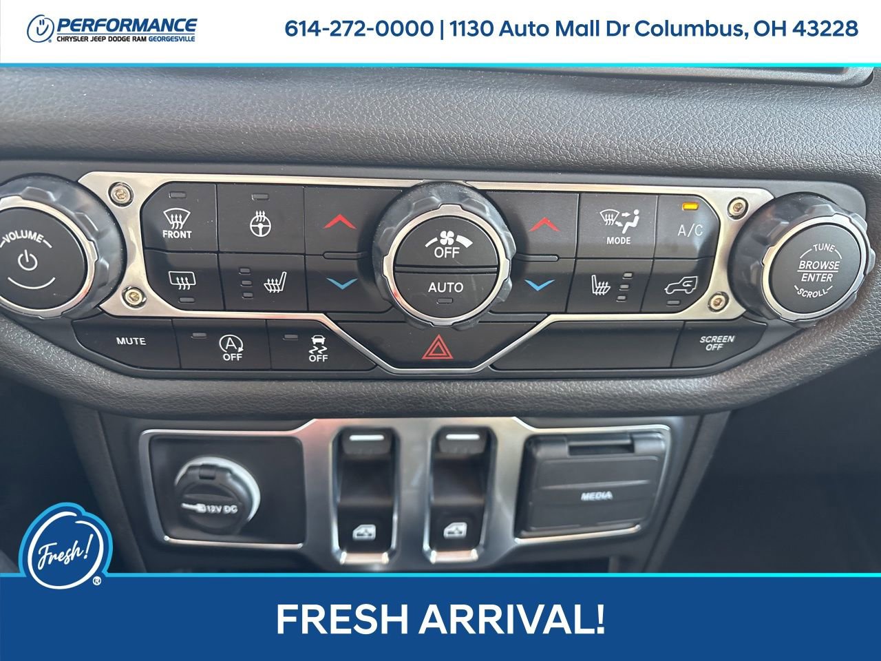 Used 2025 Jeep Wrangler Sport S image 21