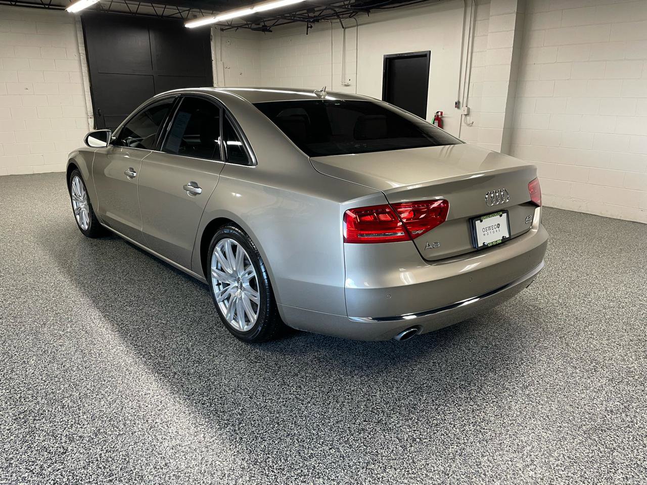 Used 2011 Audi A8 4.2 image 6