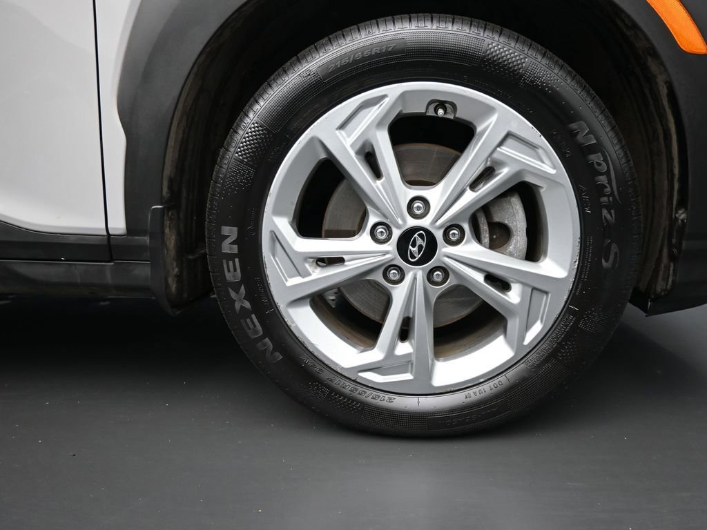 Used 2023 Hyundai Kona SEL w/ Cargo Package image 10