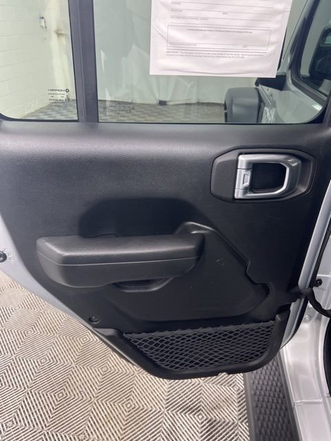 Used 2023 Jeep Wrangler Sport S image 16