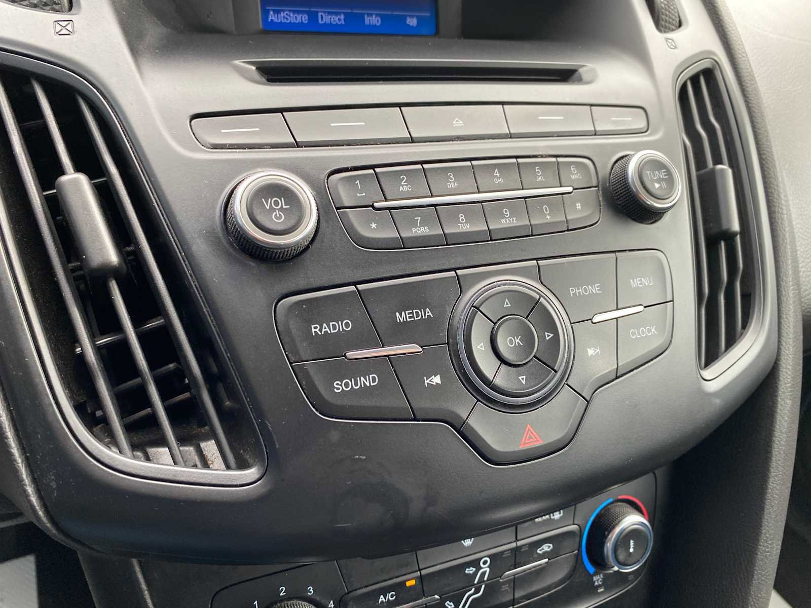 Used 2015 Ford Focus SE image 20