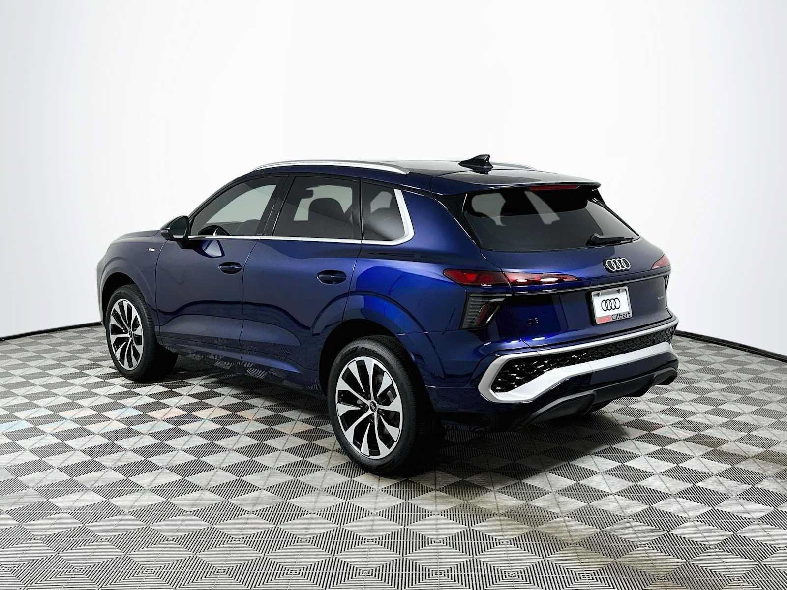 New 2026 Audi Q3 quattro 2.0T AWD/4WD image 5