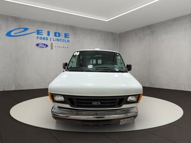 Used 2006 Ford E-250 and Econoline 250 RWD image 6