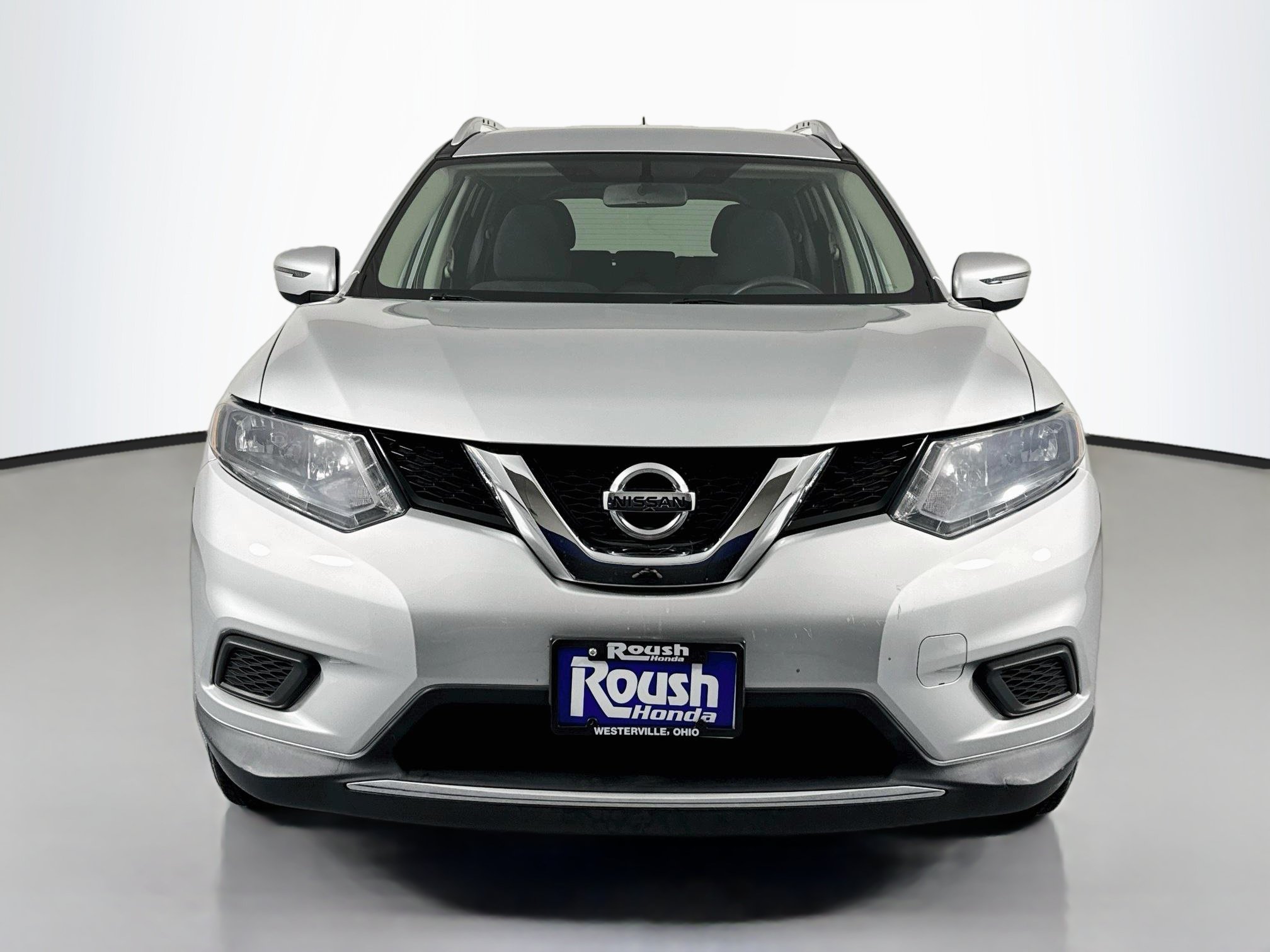 Used 2016 Nissan Rogue SV AWD/4WD image 2
