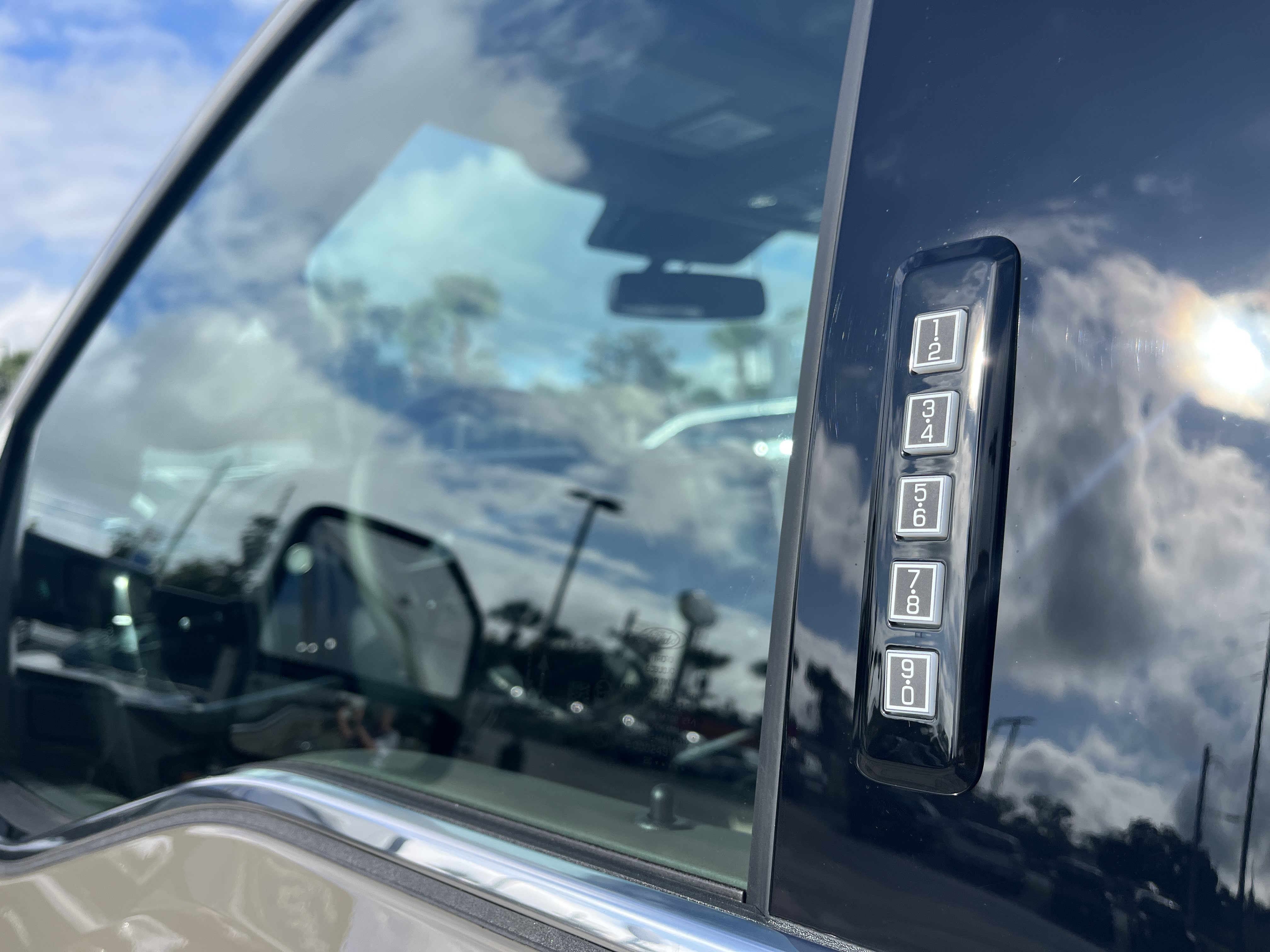 New 2027 Ford F350 Platinum w/ Platinum Plus Package AWD/4WD image 15
