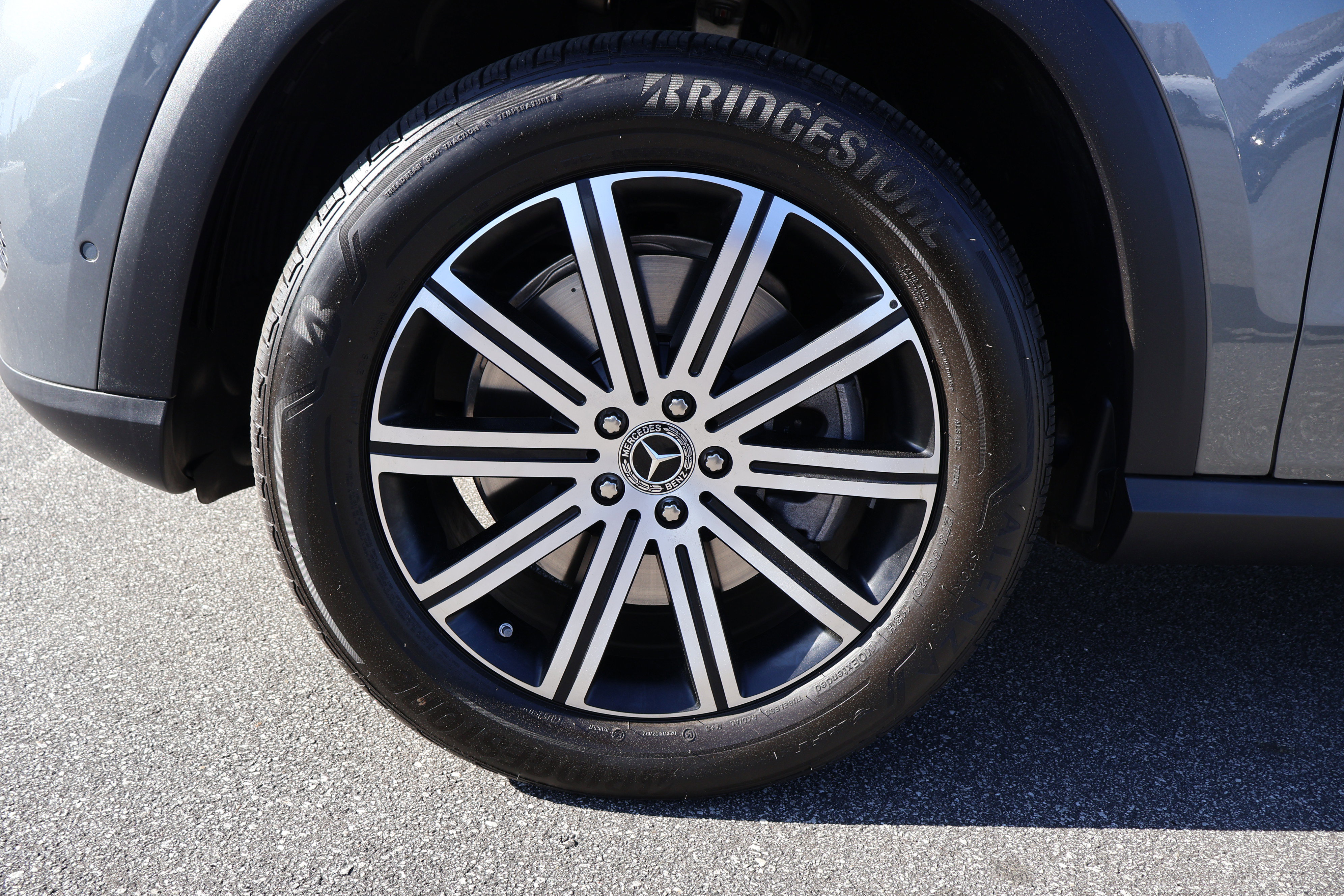 Certified 2025 Mercedes-Benz GLE 450e 4MATIC image 9