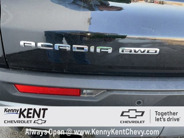 Used 2025 GMC Acadia Elevation image 10