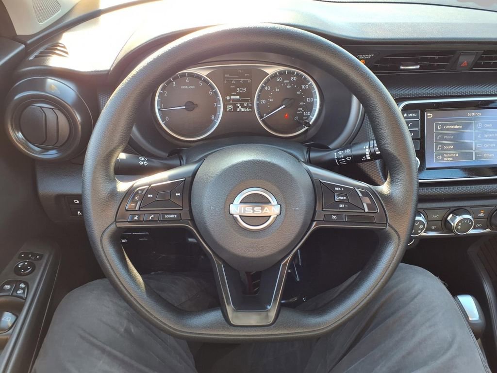 Used 2025 Nissan Kicks Play S image 15