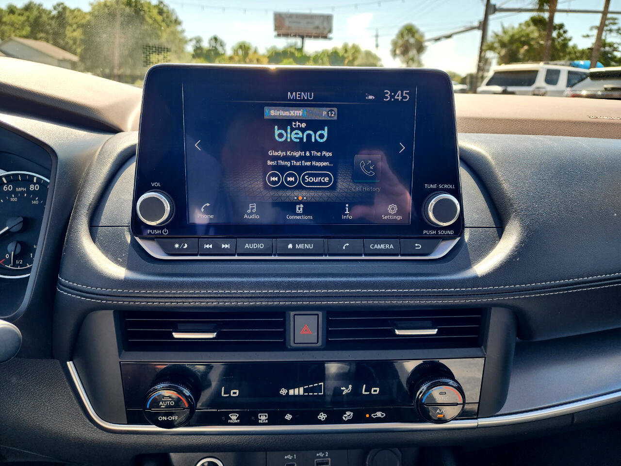 Used 2023 Nissan Rogue SV image 20