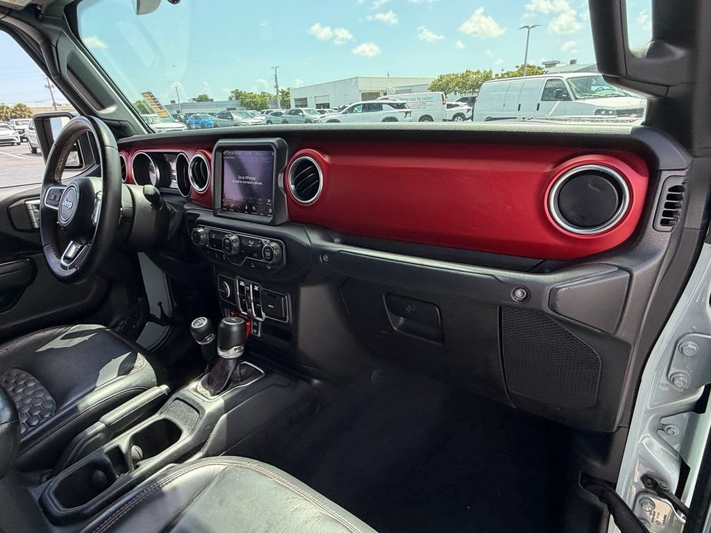 Used 2023 Jeep Gladiator Rubicon w/ Trailer Tow Package AWD/4WD image 18