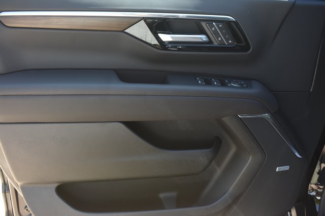 New 2026 Chevrolet Tahoe High Country AWD/4WD image 12
