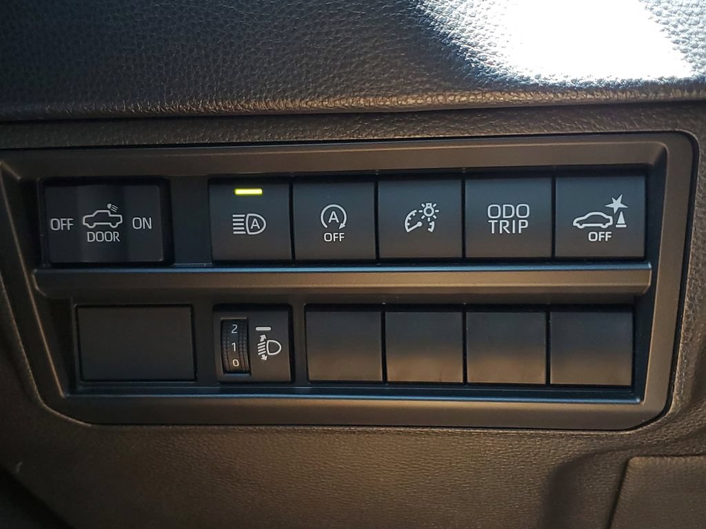Used 2024 Toyota Tundra SR5 w/ SR5 Convenience Package AWD/4WD image 31