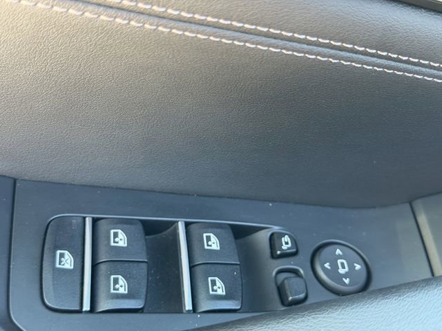 Certified 2025 BMW X6 xDrive40i w/ Climate Comfort Package image 19