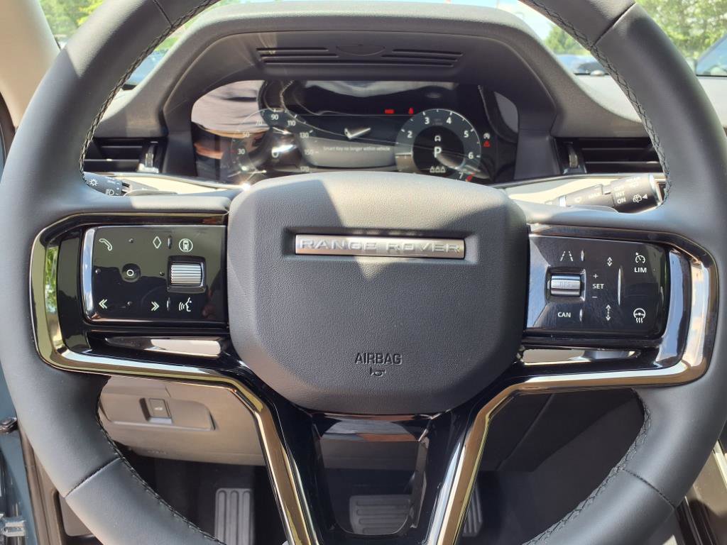 Certified 2025 Land Rover Range Rover Evoque S image 11