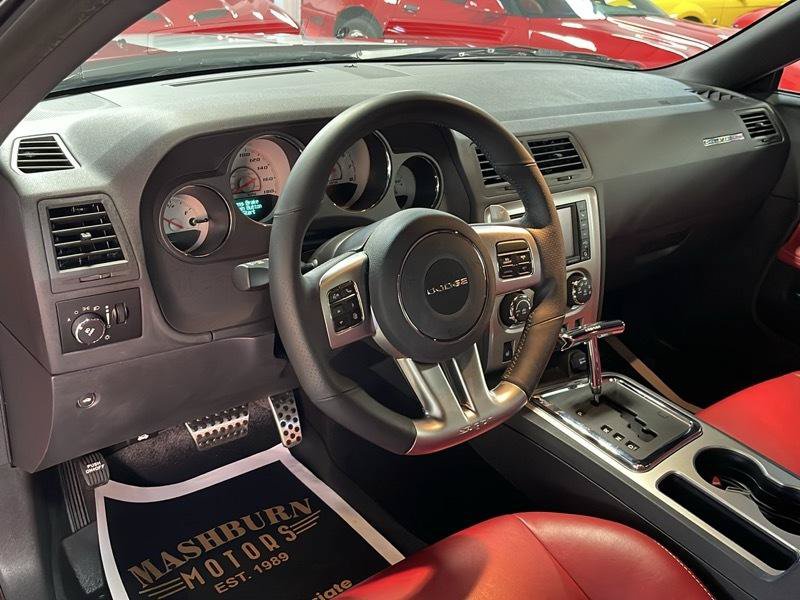 Used 2013 Dodge Challenger SRT8 w/ Harman Kardon Audio Group RWD image 29