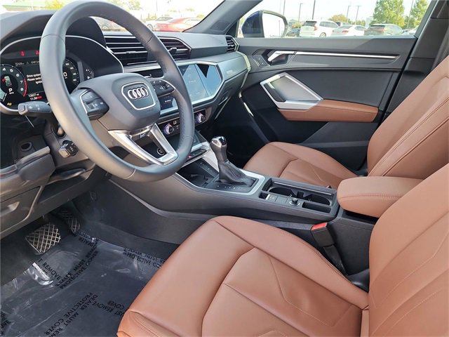 Certified 2025 Audi Q3 2.0T Premium image 24