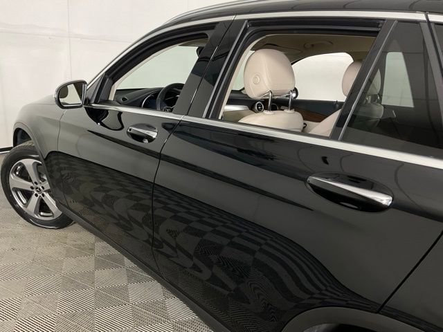 Used 2022 Mercedes-Benz GLC 300 4MATIC image 38