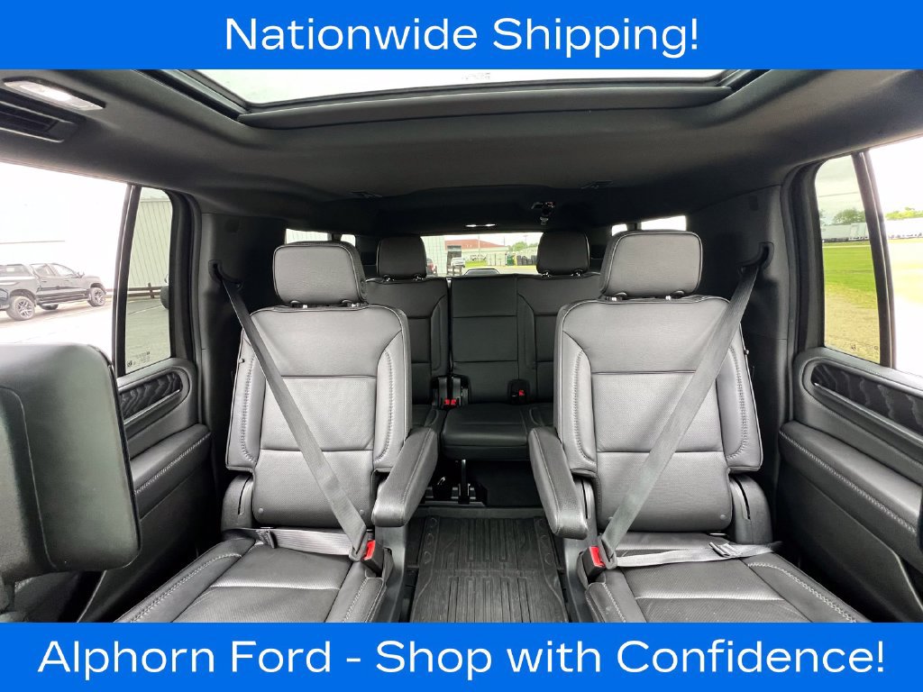 Used 2023 GMC Yukon XL Denali w/ Advanced Technology Package AWD/4WD image 32
