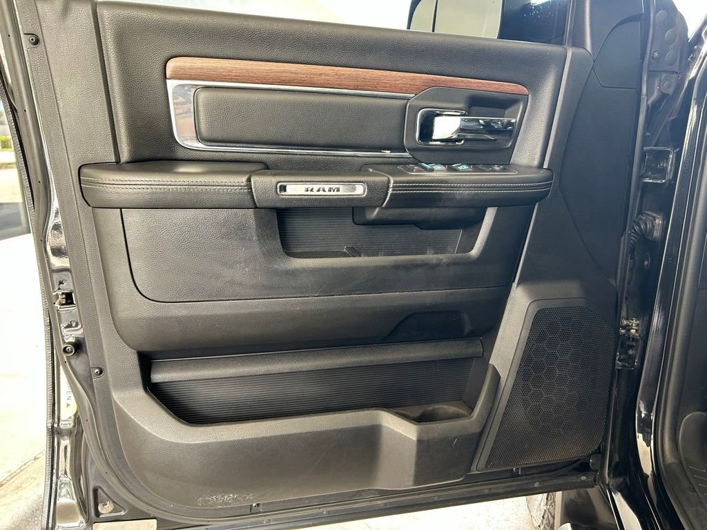Used 2016 RAM 2500 Laramie AWD/4WD image 38