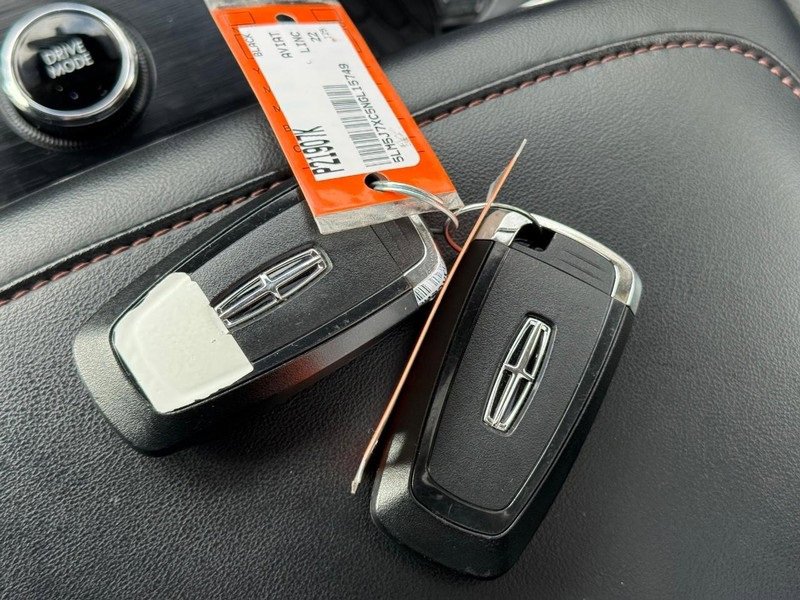 Used 2022 Lincoln Aviator Reserve w/ Equipment Group 201A image 31