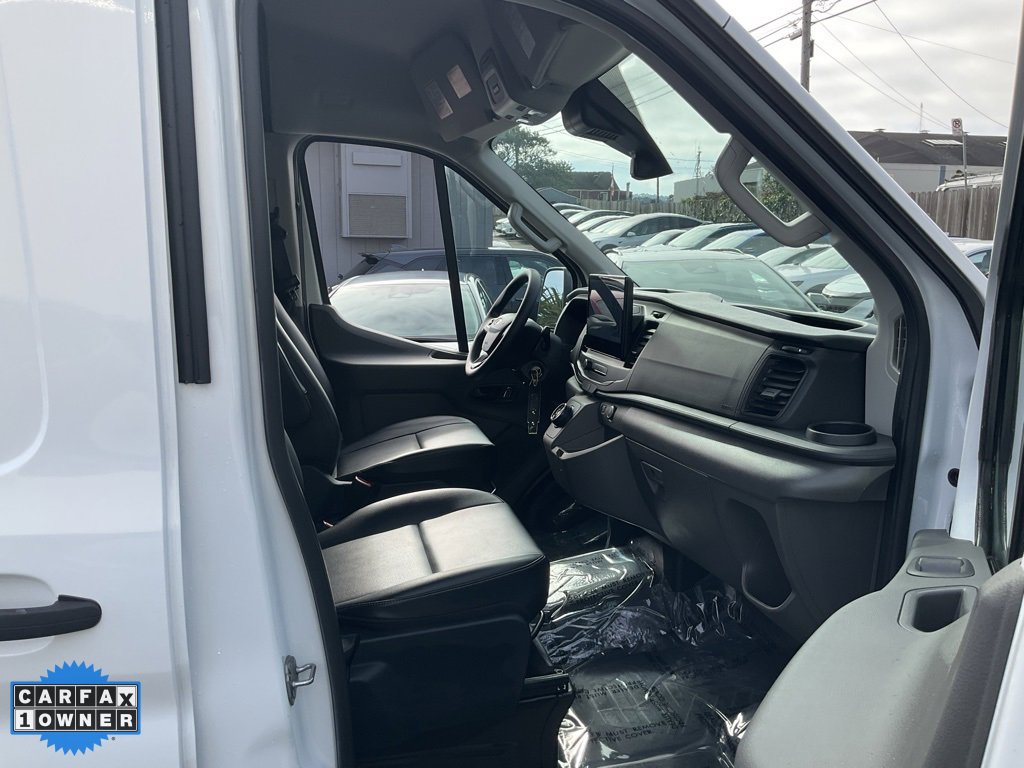 Used 2022 Ford E-Transit Medium Roof image 37