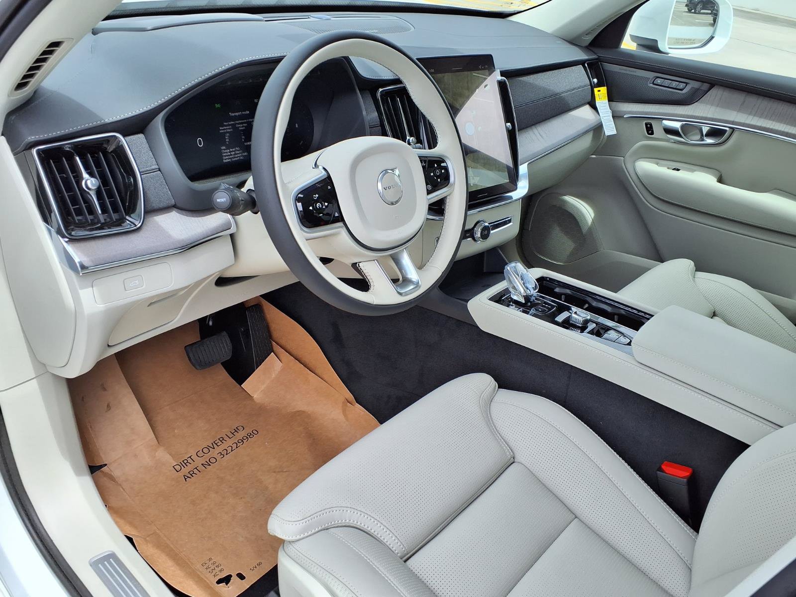 New 2026 Volvo XC90 B6 Ultra w/ Protection Package AWD/4WD image 12