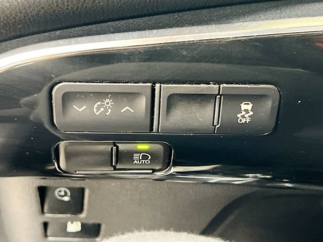 Used 2020 Toyota Prius Prime XLE FWD image 10