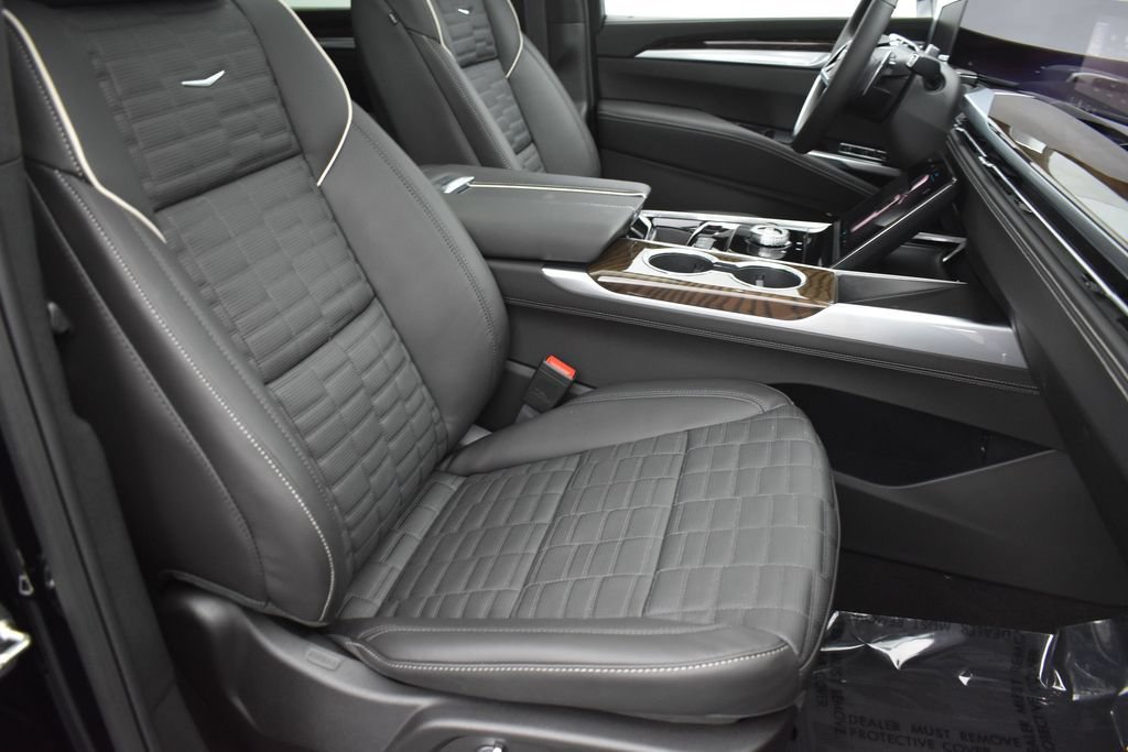 Used 2026 Cadillac Escalade ESV Platinum Sport w/ LPO, Floor Liner Package AWD/4WD image 36