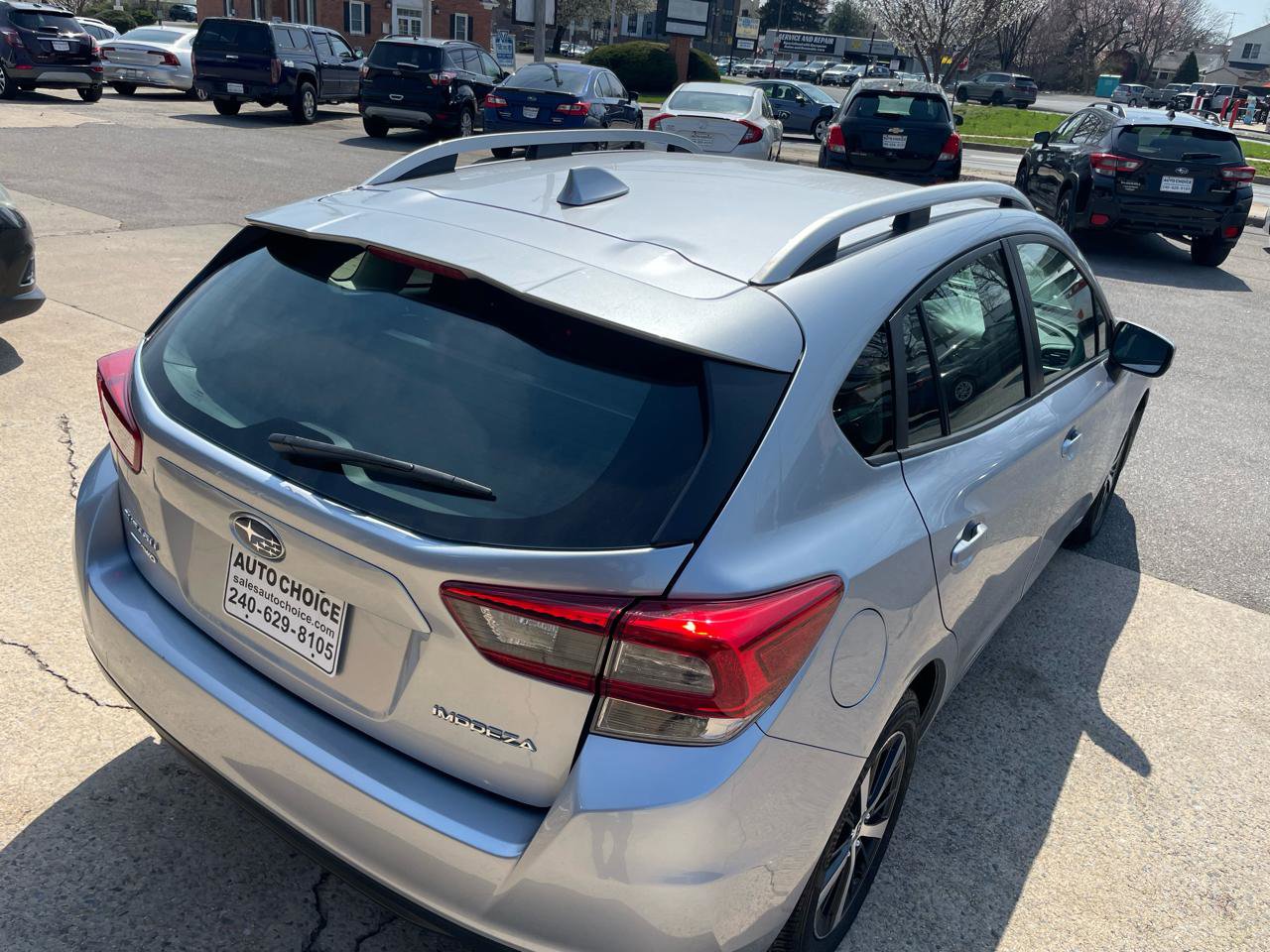 Used 2022 Subaru Impreza 2.0i Premium image 12