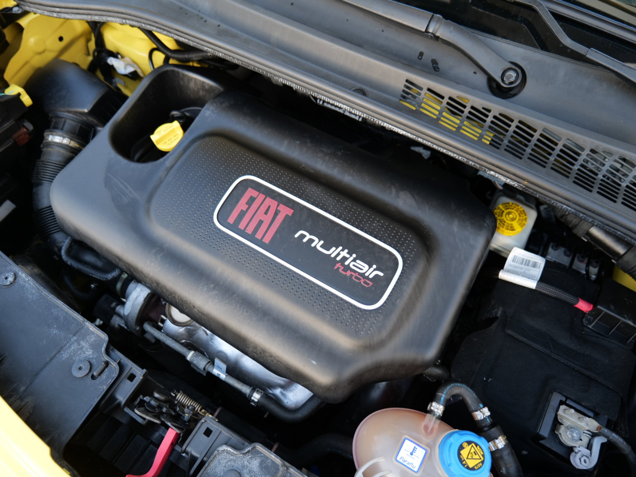 Used 2014 FIAT 500L Trekking w/ Popular Equipment Group image 56