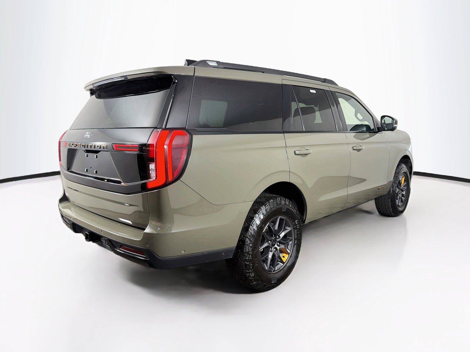 Used 2025 Ford Expedition Tremor AWD/4WD image 11