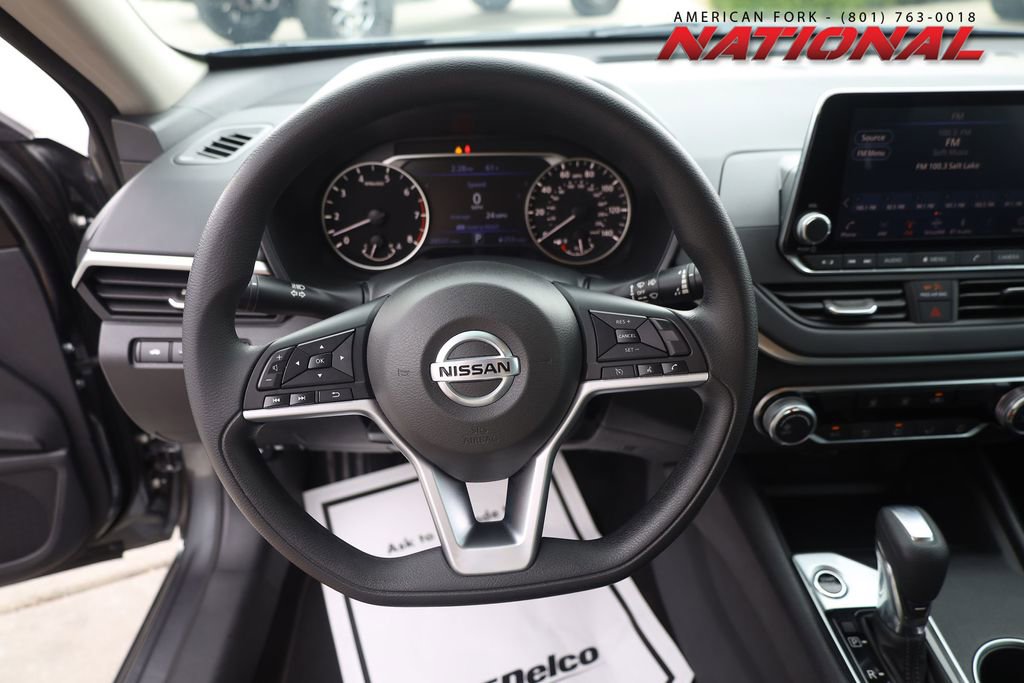 Used 2022 Nissan Altima 2.5 SV AWD/4WD image 13
