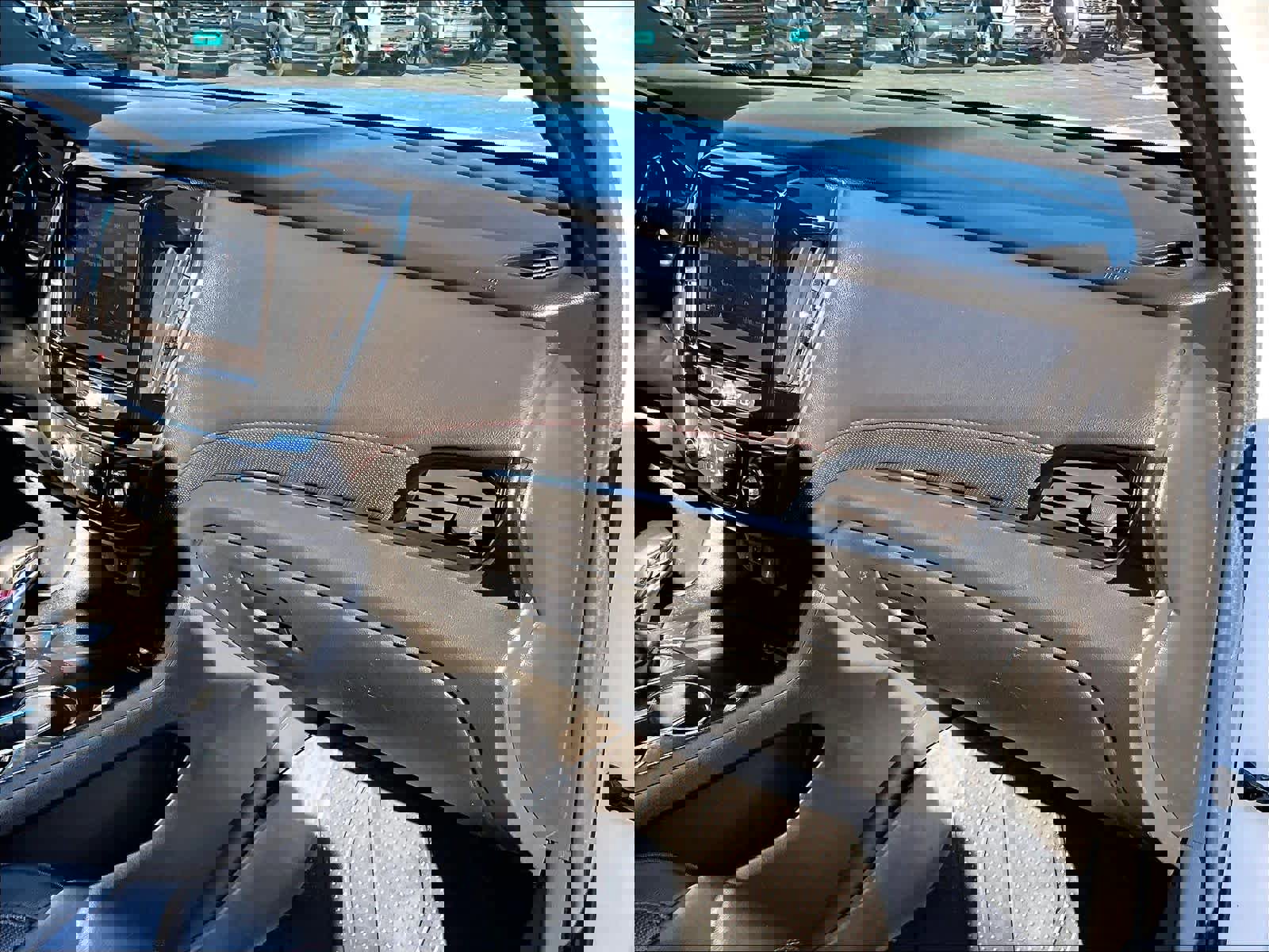 Used 2023 Chevrolet Traverse RS image 13