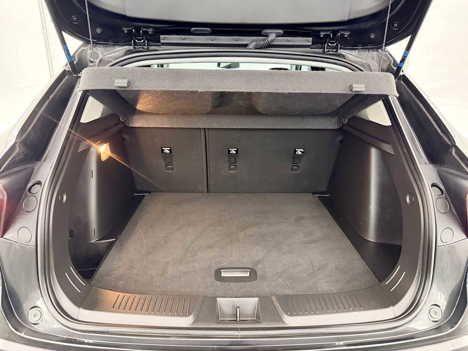 Used 2024 Chevrolet Trax LT image 32