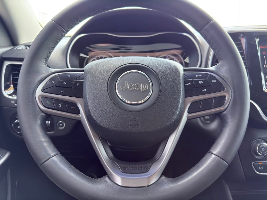 Used 2019 Jeep Cherokee Limited FWD image 10