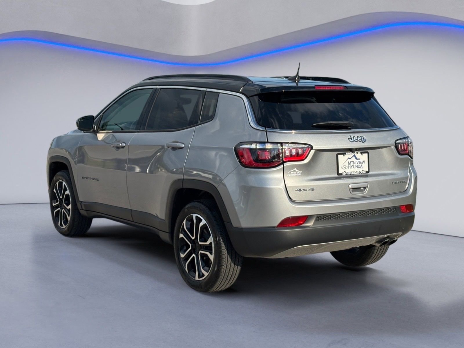 Used 2022 Jeep Compass Limited AWD/4WD image 3