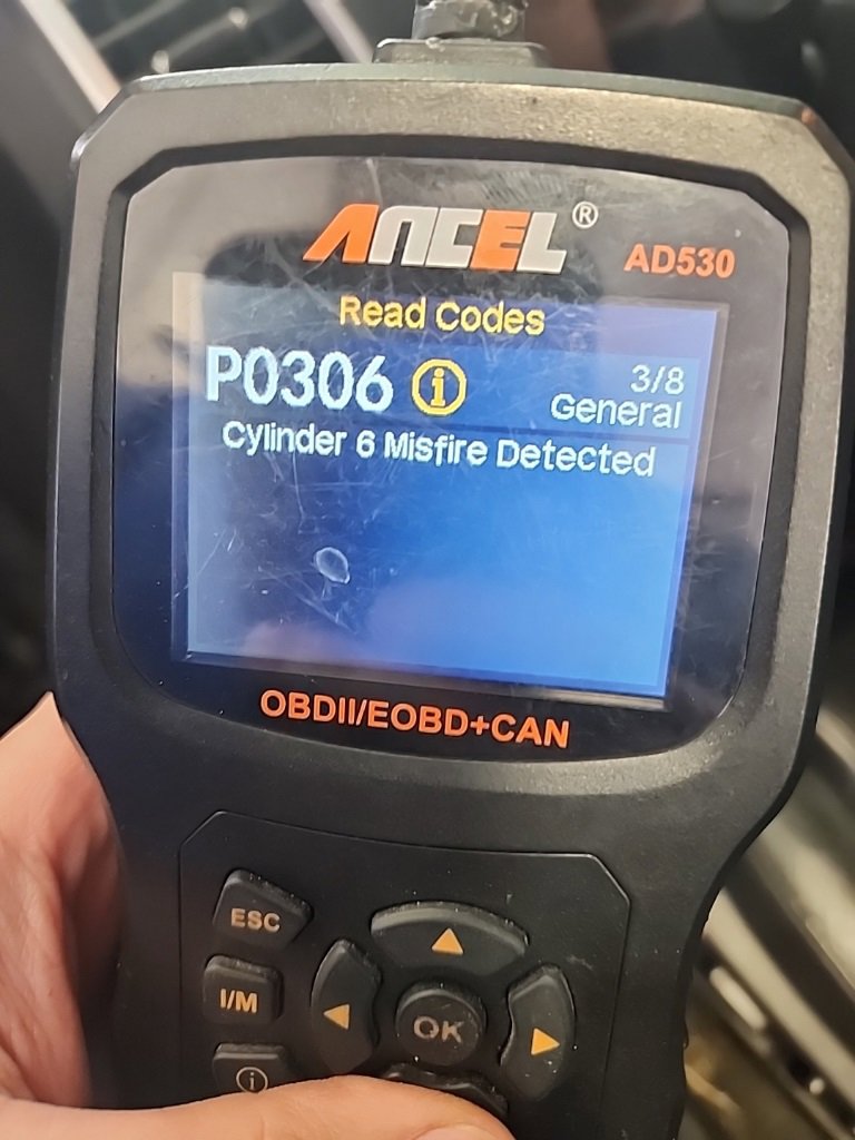 Used 2015 Ford Explorer Limited w/ Equipment Group 301A image 11