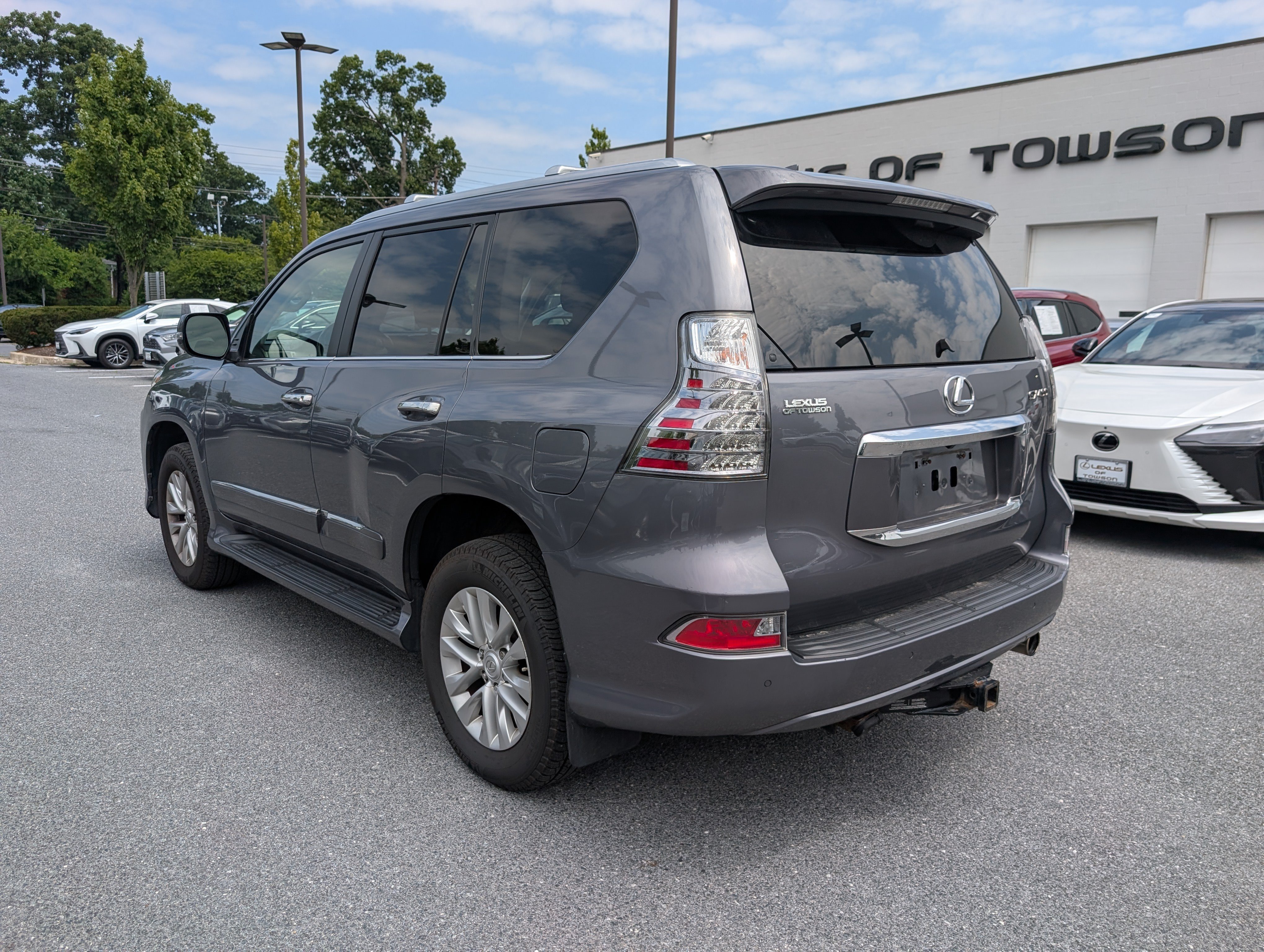 Used 2017 Lexus GX 460 Premium w/ Premium Package AWD/4WD image 5