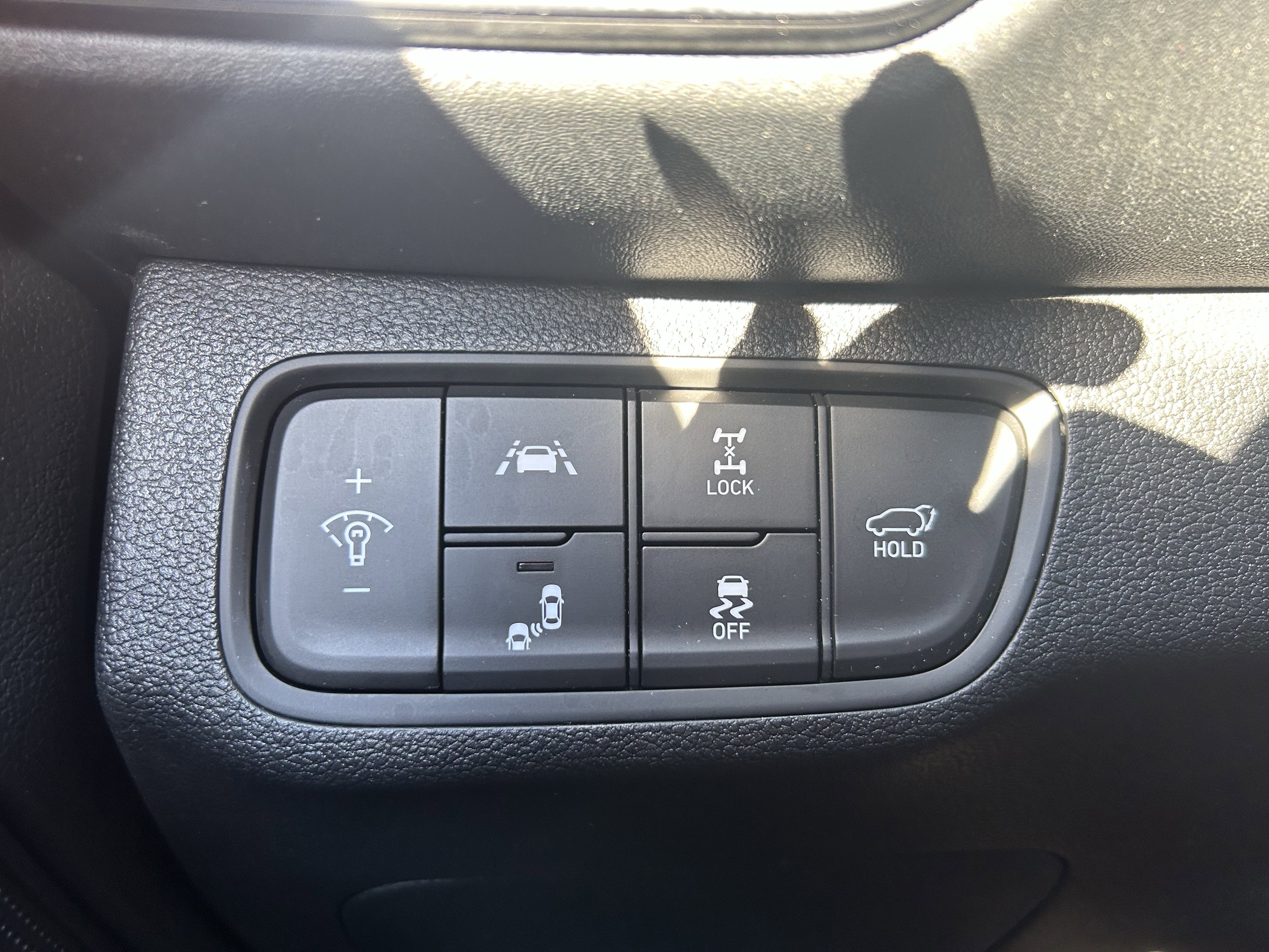 Used 2020 Hyundai Santa Fe Limited AWD/4WD image 20