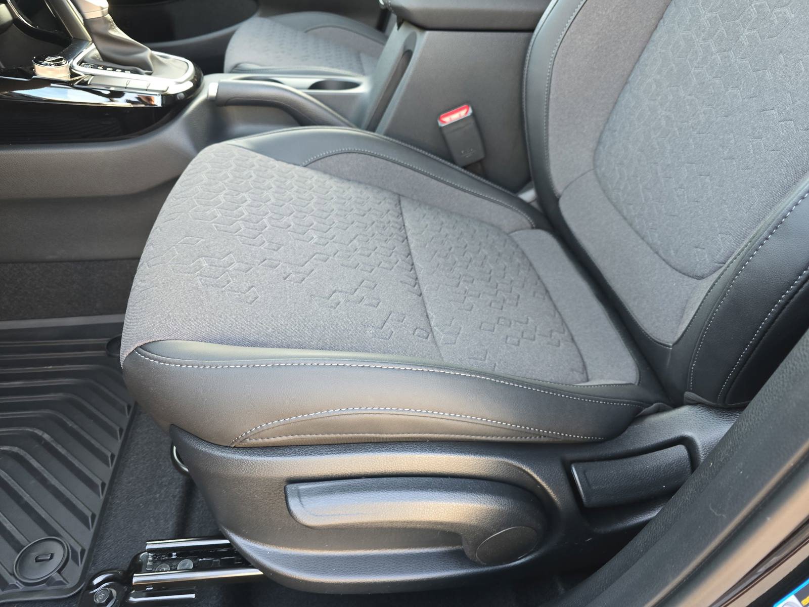 New 2026 Kia Seltos S FWD image 31