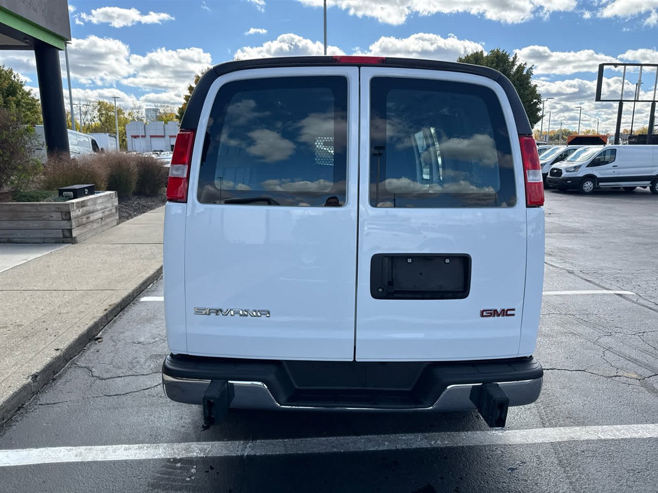 Used 2024 GMC Savana 2500 w/ Driver Convenience Package image 7