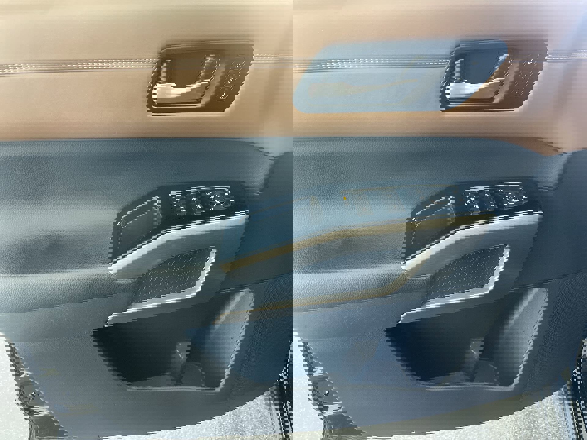 Certified 2024 Nissan Pathfinder Platinum w/ Cargo Package image 30