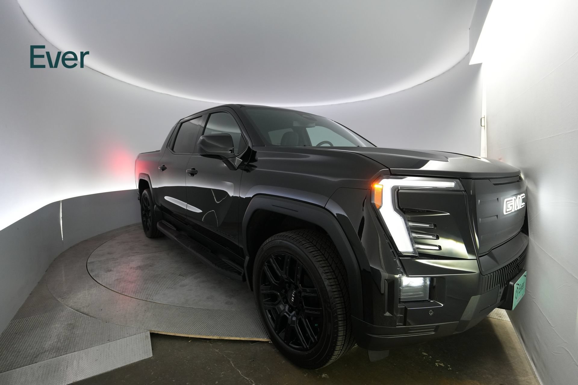 Used 2026 GMC Sierra EV Elevation w/ LPO, Elevation Dark Package AWD/4WD image 2