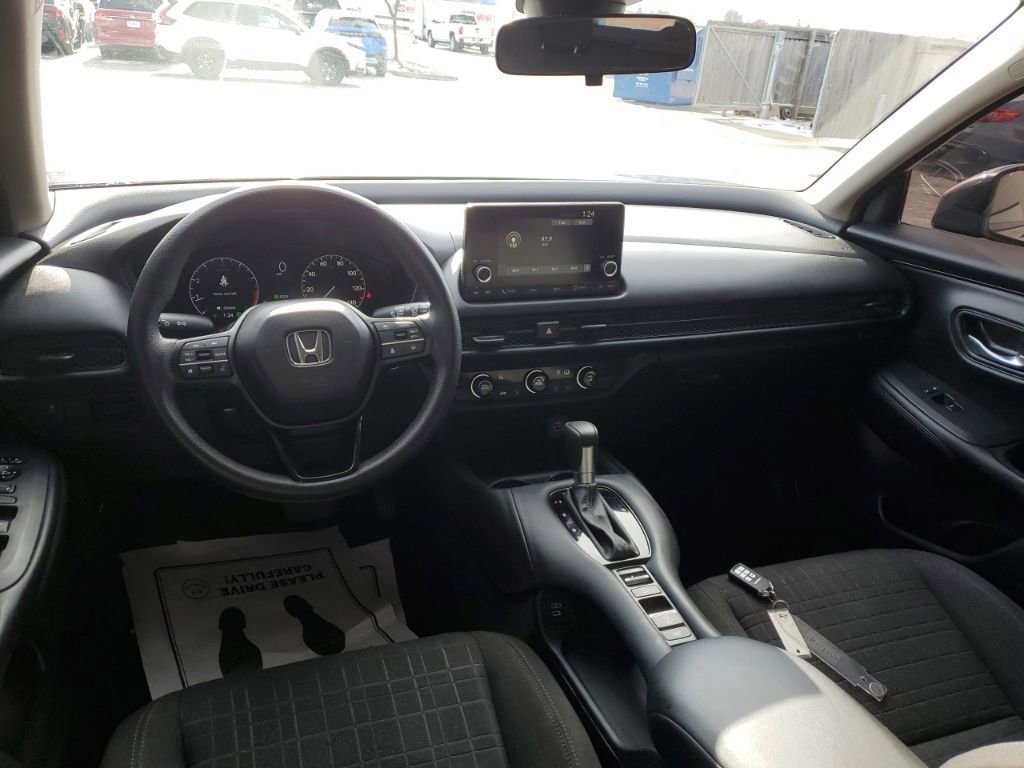 Used 2024 Honda HR-V LX image 30