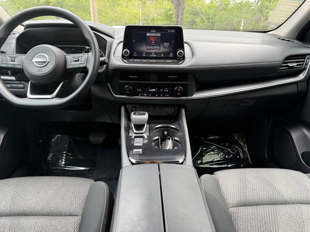 Used 2024 Nissan Rogue SV FWD image 13