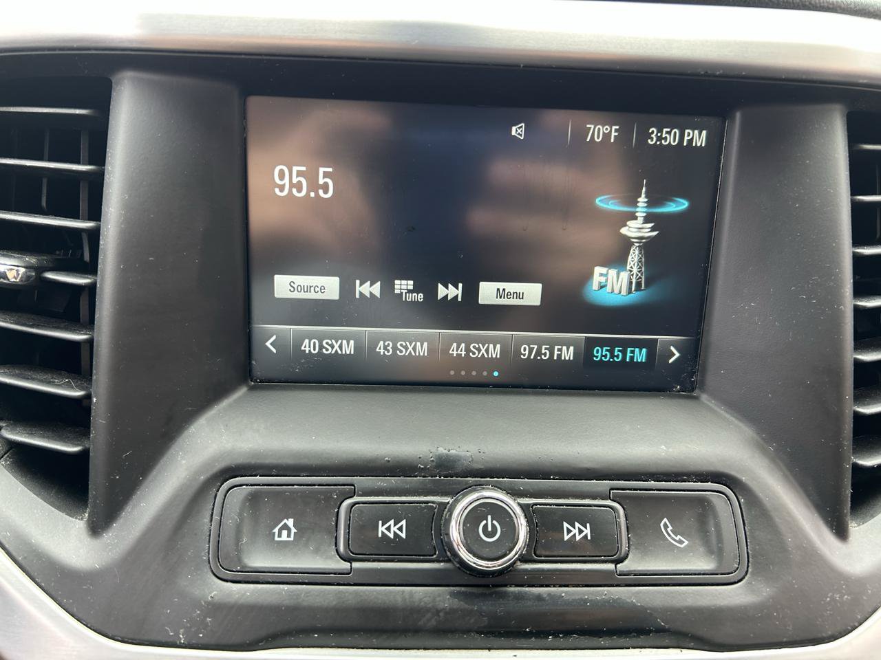 Used 2017 GMC Acadia SLE FWD image 23