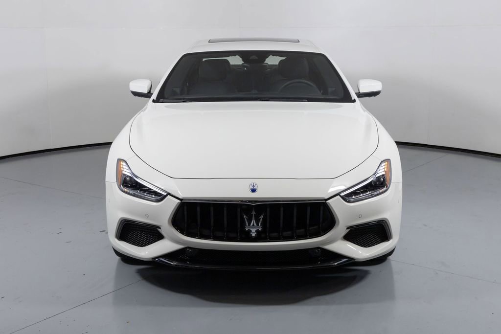 Used 2023 Maserati Ghibli Modena image 7