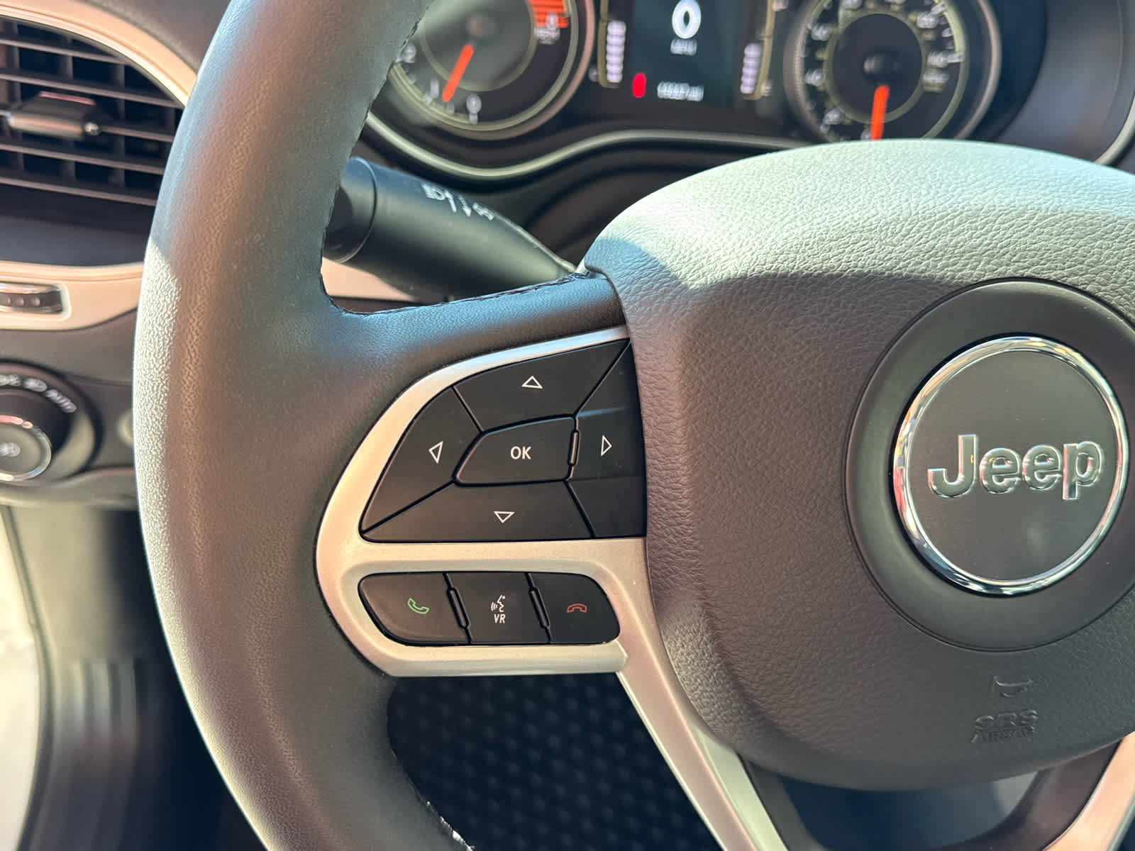 Used 2022 Jeep Cherokee Latitude w/ Trailer Tow Group image 12