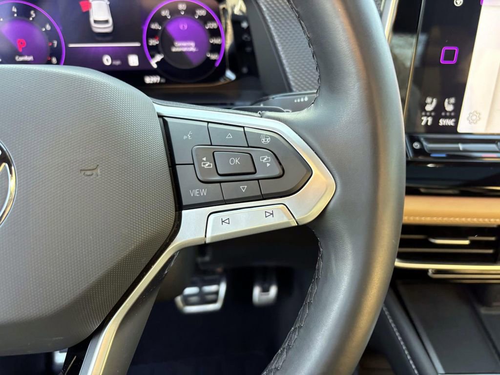 Used 2024 Volkswagen Atlas Cross Sport SEL R-Line image 18